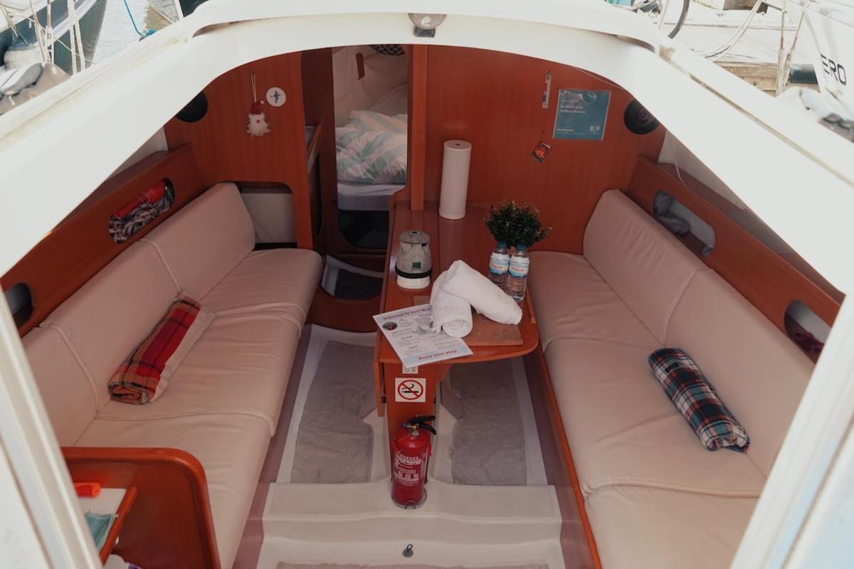 فندق Surfbird Cozy Sailboat Escape Lisboa المظهر الخارجي الصورة