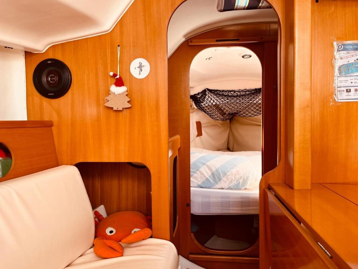 فندق Surfbird Cozy Sailboat Escape Lisboa المظهر الخارجي الصورة